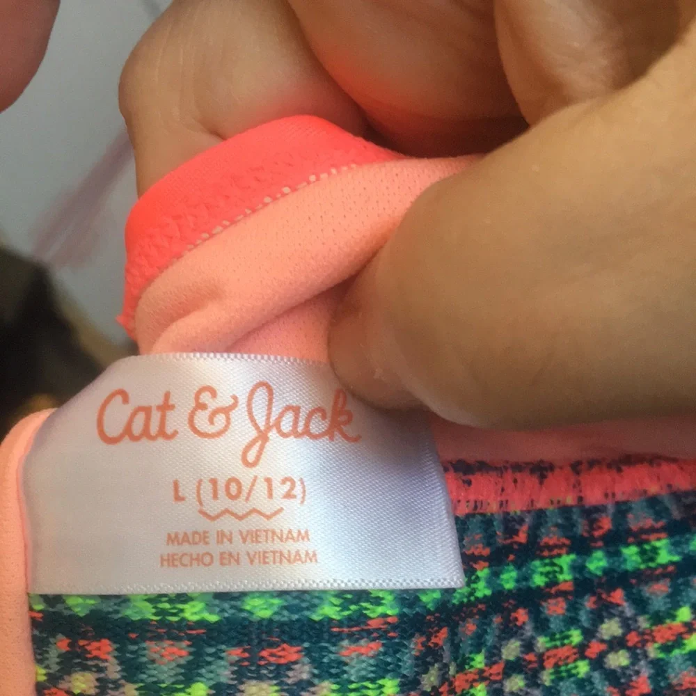 FINAL MARKDOWN Girls cat & jack swimsuit top large